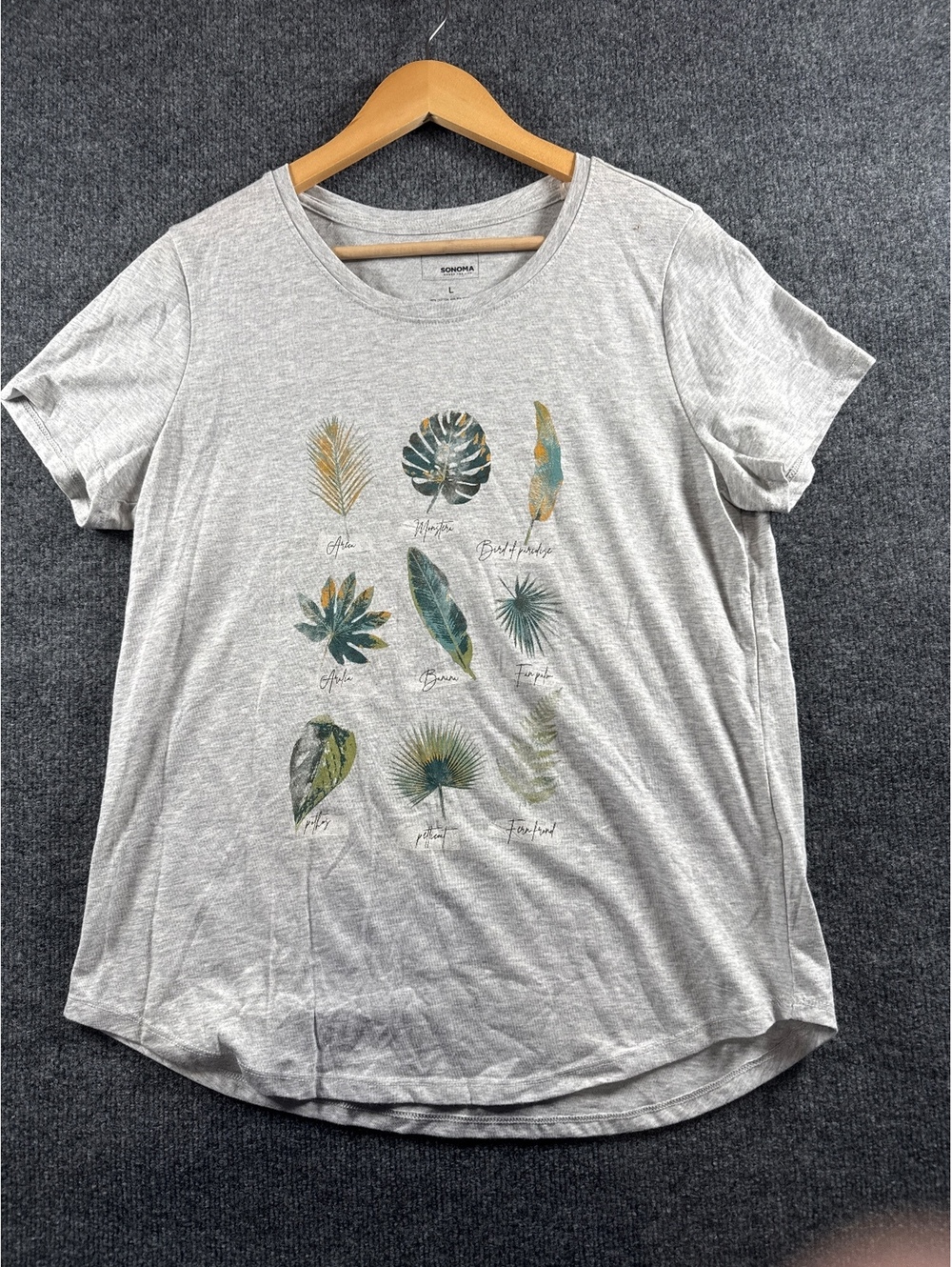 Sonoma Womens Large Gray Botanical Leaf Graphic T Shirt Short Sleeve Nature Tee